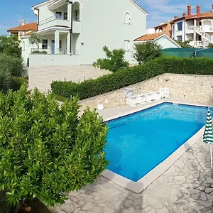 https://villa-noela.in-istria.net